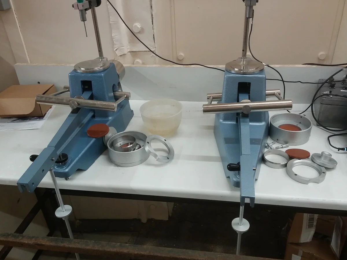 Límites de Atterberg en Chillán: Plasticidad del Suelo Según Norma
